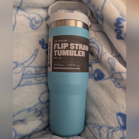 NEW The IceFlow Flip Straw Tumbler 30 OZ color Pool Blue - Picture 4 of 10